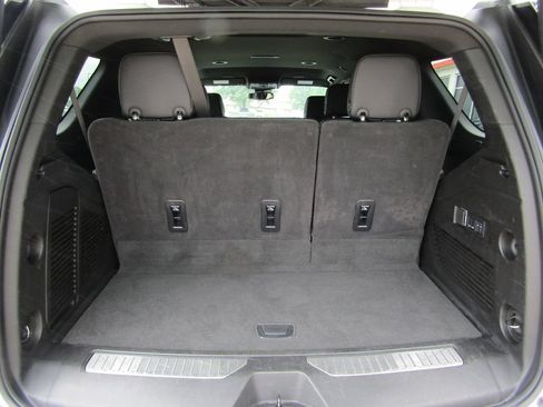 Used 2025 GMC Yukon Denali AWD/4WD image 37