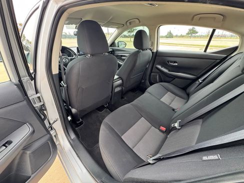 Used 2023 Nissan Sentra SV image 28