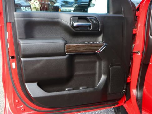 Used 2020 Chevrolet Silverado 1500 LT RWD image 16