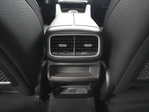 Used 2024 Mercedes-Benz GLE 450 4MATIC w/ AMG Line Exterior image 29