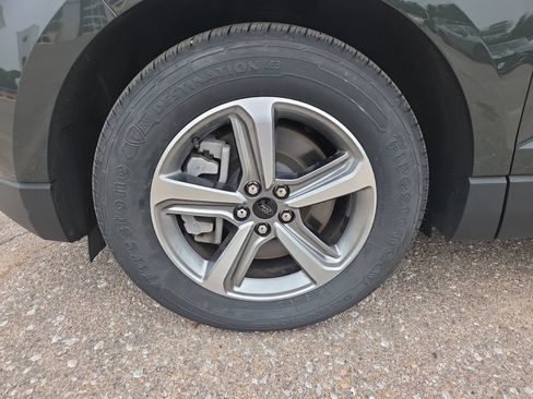 Certified 2023 Ford Edge SEL w/ Convenience Package AWD/4WD image 9