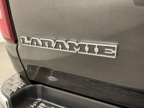 Used 2019 RAM 1500 Laramie AWD/4WD image 17