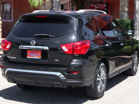 Used 2019 Nissan Pathfinder SL FWD image 9