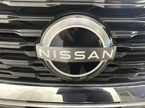 Used 2023 Nissan Rogue SV AWD/4WD image 8