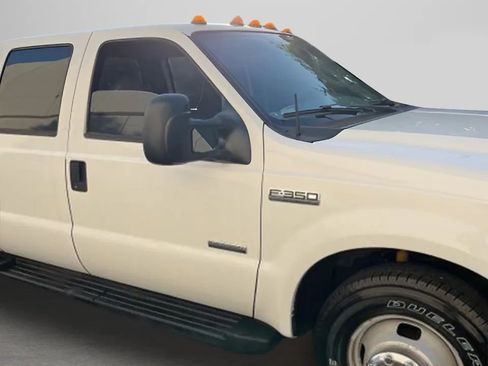 Used 2007 Ford F350 XL image 3