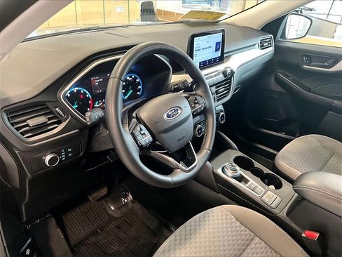 Used 2022 Ford Escape SE w/ Cold Weather Package image 8