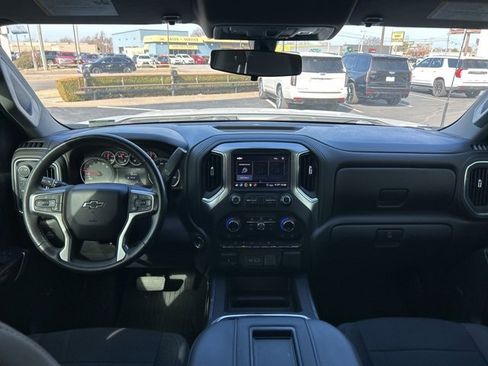 Used 2020 Chevrolet Silverado 1500 LT Trail Boss image 9