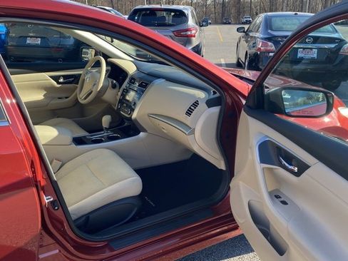 Used 2015 Nissan Altima 2.5 S w/ Special Edition Package image 25