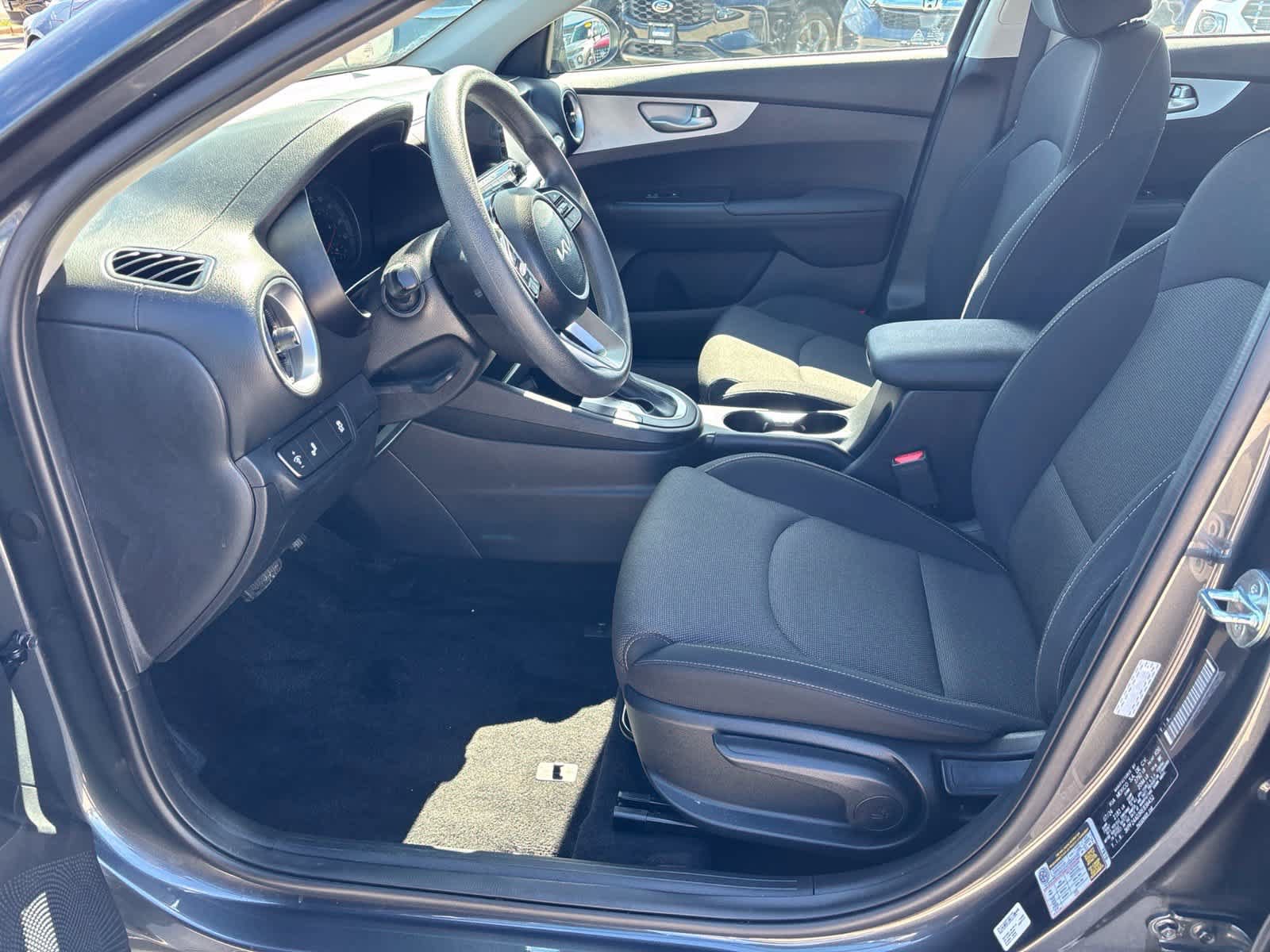 Used 2024 Kia Forte LXS w/ LXS Technology Package FWD image 11