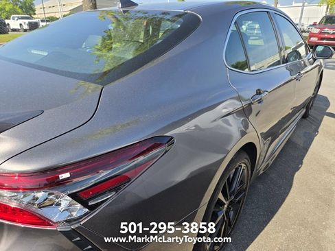 Used 2023 Toyota Camry XSE FWD image 7