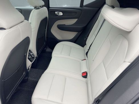 New 2026 Volvo XC40 B5 Plus w/ Climate Package image 14