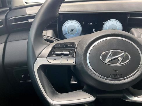 Certified 2024 Hyundai Tucson SEL w/ Convenience Package FWD image 24