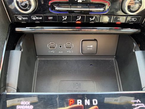 Used 2022 Jeep Grand Cherokee Overland w/ Advanced Protech Group III AWD/4WD image 22