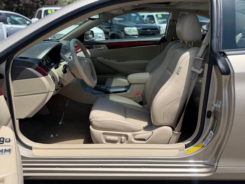 Used 2005 Toyota Solara SLE FWD image 4