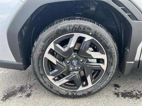 New 2026 Subaru Forester Premium AWD/4WD image 9