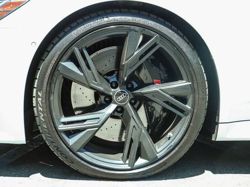 Used 2022 Audi RS 6 w/ Carbon Optic Package AWD/4WD image 9