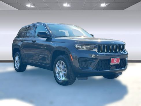 New 2025 Jeep Grand Cherokee Laredo X image 7