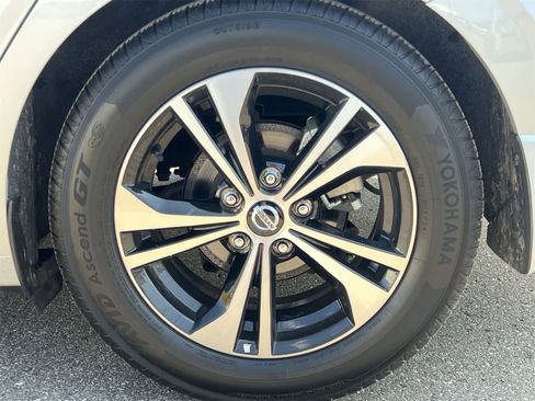 Used 2022 Nissan Sentra SV image 14