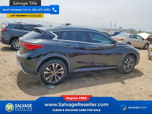 Used 2017 INFINITI QX30 Premium w/ Navigation Package AWD/4WD image 4