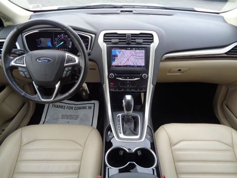 Used 2014 Ford Fusion SE w/ Equipment Group 202A image 27