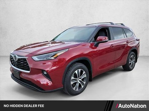 Used 2026 Toyota Highlander XLE AWD/4WD image 1
