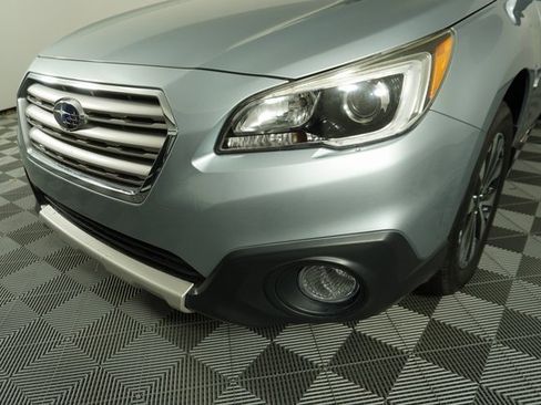 Used 2016 Subaru Outback 2.5i Limited image 11