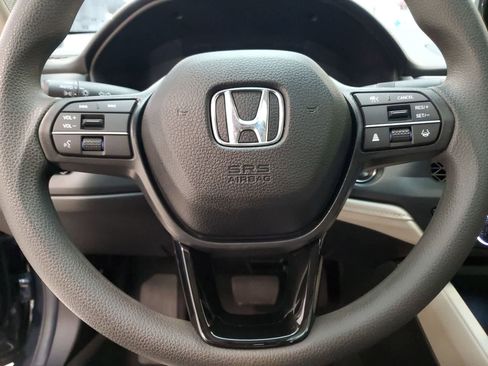 Certified 2025 Honda Accord SE image 11