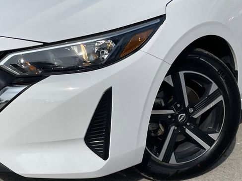 Used 2024 Nissan Sentra SV image 8