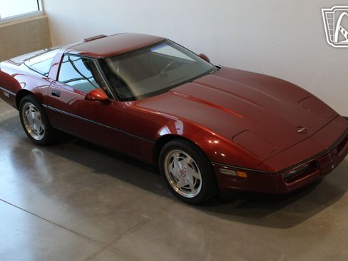 Used 1988 Chevrolet Corvette image 9