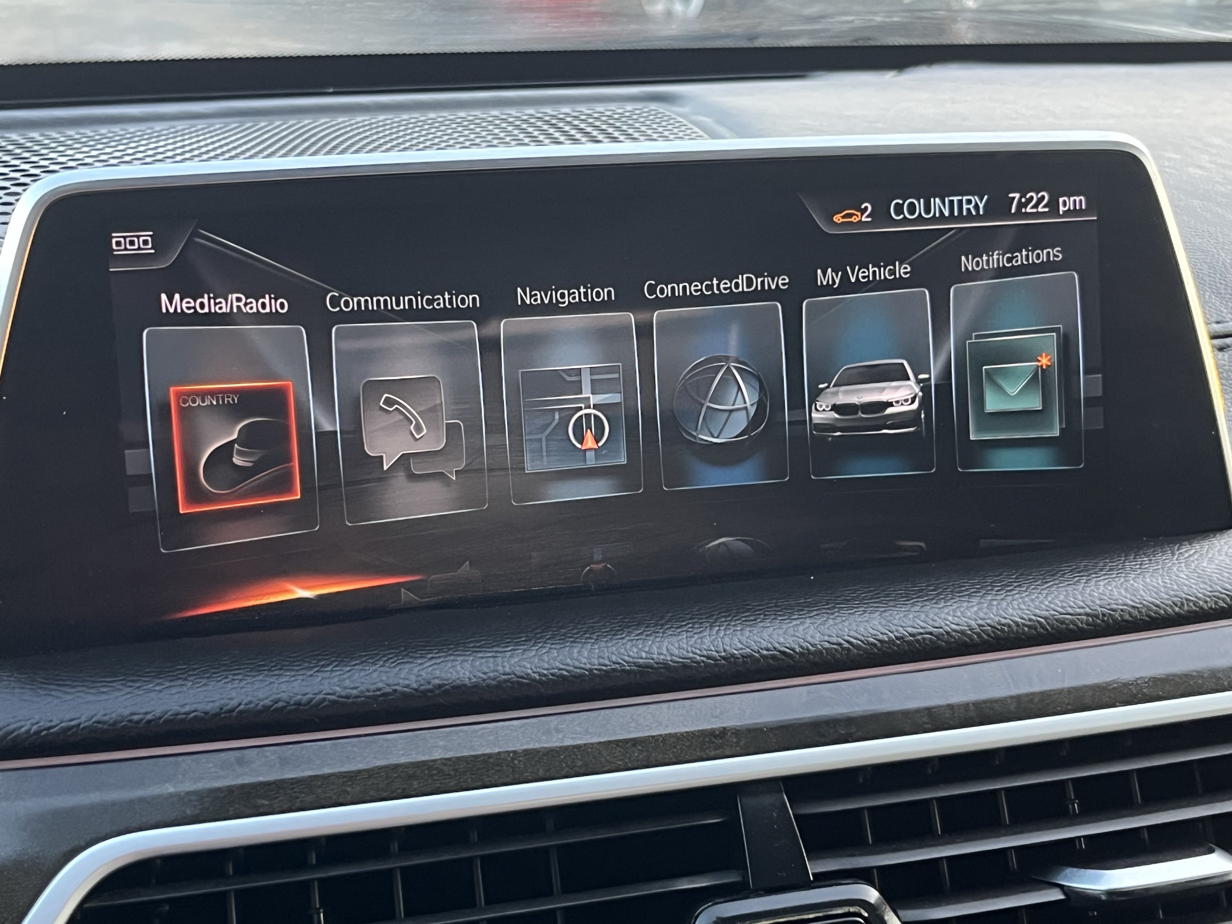 Used 2017 BMW 740i RWD image 9