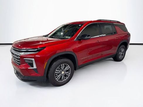 Used 2026 Chevrolet Traverse LT w/ Driver Confidence Package image 3