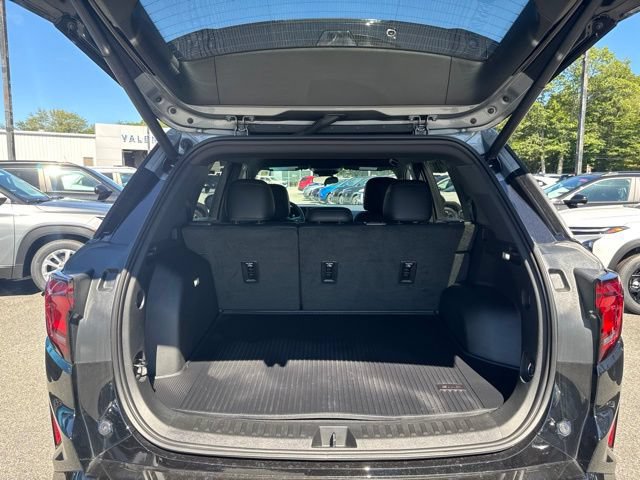 Used 2026 GMC Terrain AT4 w/ LPO, Floor Liner Package AWD/4WD image 10