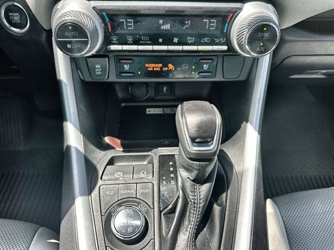 Used 2022 Toyota RAV4 Limited AWD/4WD image 35