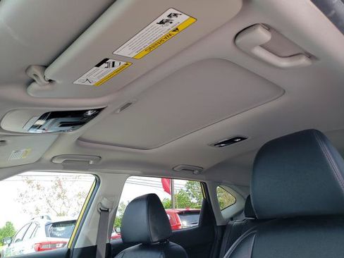 Certified 2021 Kia Seltos SX w/ SX Sunroof Package AWD/4WD image 26