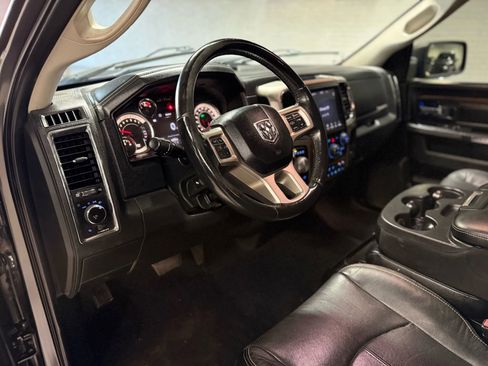 Used 2018 RAM 1500 Laramie w/ Convenience Group image 9