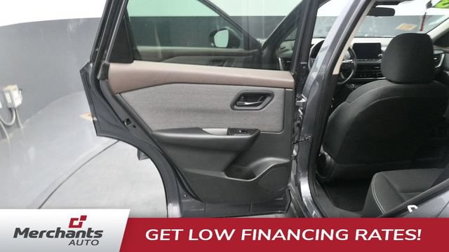 Used 2023 Nissan Rogue S AWD/4WD image 12