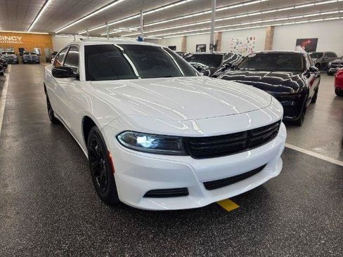 Used 2023 Dodge Charger SXT RWD image 4