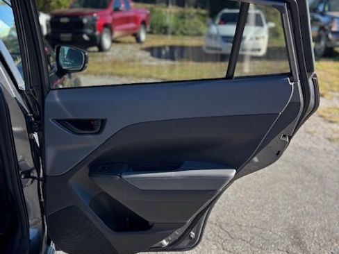 Used 2024 Subaru Crosstrek 2.0i Premium image 15