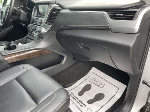 Used 2018 Chevrolet Suburban LT w/ Luxury Package image 30