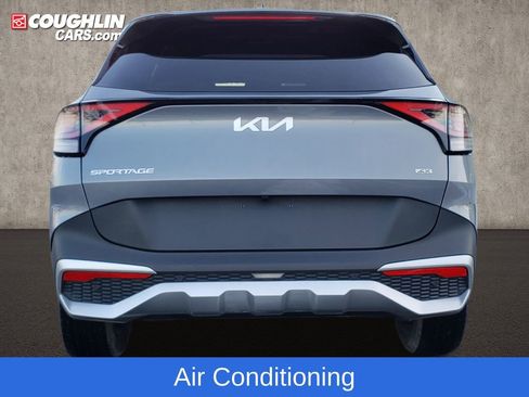 Used 2024 Kia Sportage EX image 7