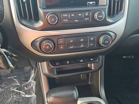 Used 2018 Chevrolet Colorado LT image 10