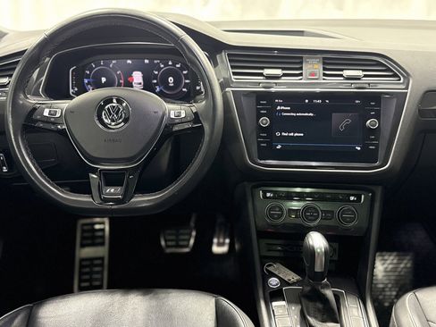 Used 2020 Volkswagen Tiguan SEL Premium R-Line image 16