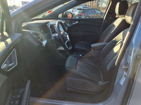 Used 2023 Audi Q4 e-tron Premium image 19