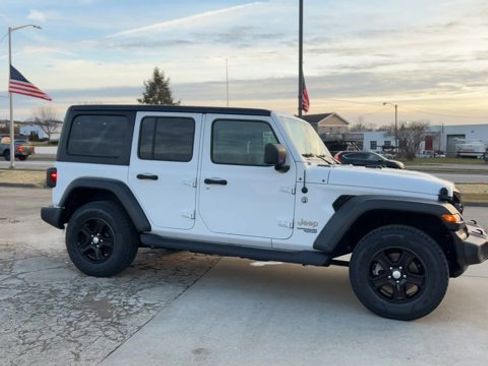 Used 2021 Jeep Wrangler Unlimited Sport image 2