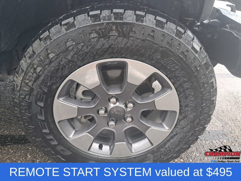Used 2020 Jeep Wrangler Unlimited Sahara AWD/4WD image 16