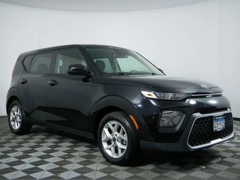 Used 2020 Kia Soul S image 1