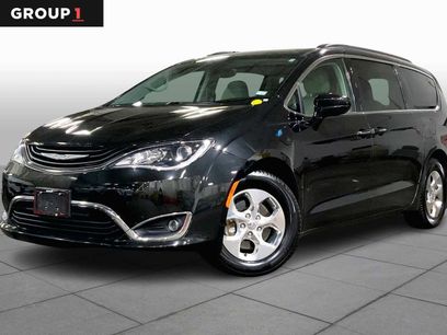 Used 2019 Chrysler Pacifica Touring Plus w/ Cold Weather Group