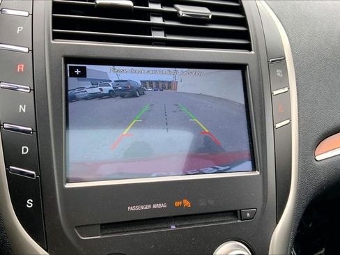 Used 2017 Lincoln MKC Select w/ Select Plus Package AWD/4WD image 21
