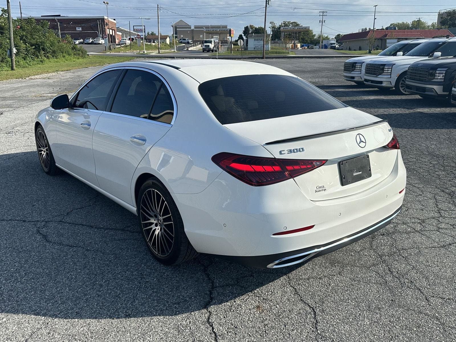 Used 2023 Mercedes-Benz C 300 4MATIC Sedan image 6