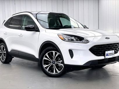 Used 2022 Ford Escape SE w/ SE Sport Appearance Package